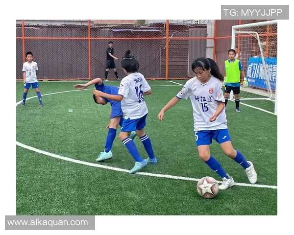 拼出梦想与荣耀1000片拼图带你走进足球明星的世界